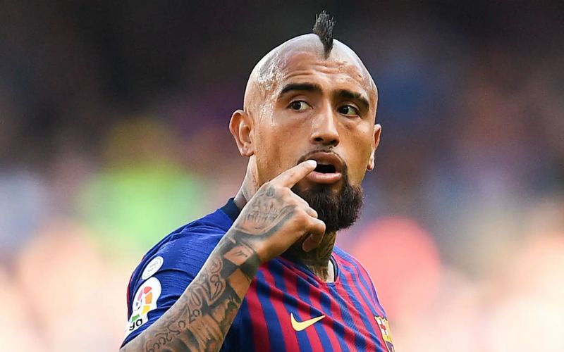 Arturo Vidal trình diễn kỹ năng điêu luyện trong màu áo Barcelona