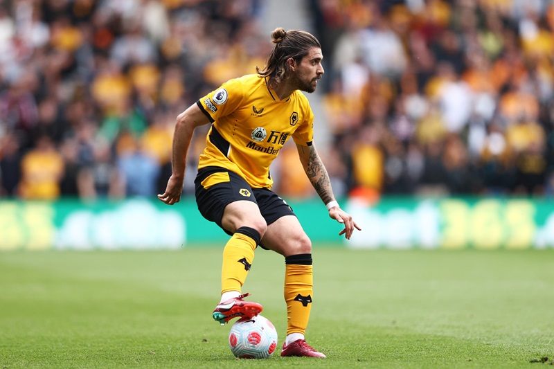 Cầu thủ chuyển sang Wolverhampton Wanderers và bắt đầu một hành trình mới