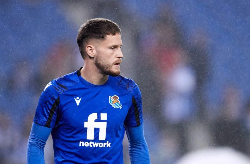 Thủ thành người Tây Ban Nha đã trở thành ưu tiên số một tại Real Sociedad