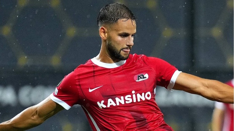 Chân sút trở thành lựa chọn hàng đầu nơi hàng thủ khi khoác áo AZ Alkmaar