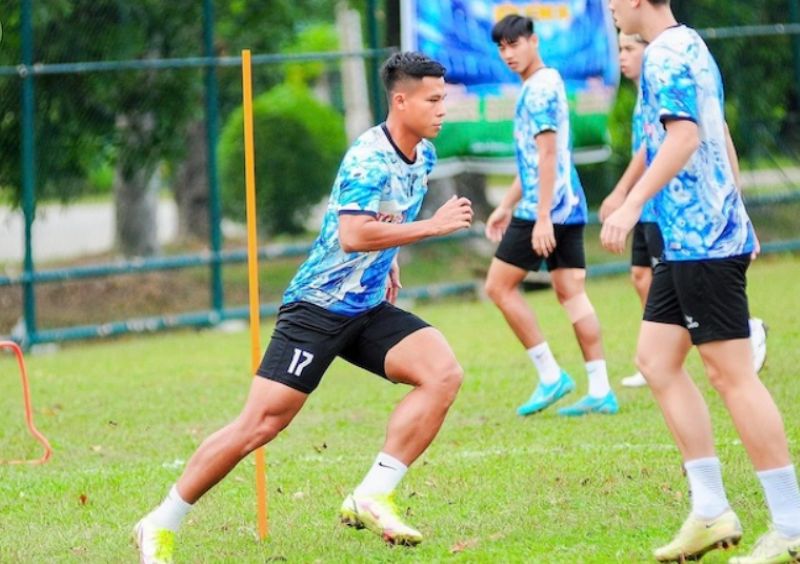Chơi chắc chắn, đọc tình huống tốt, không ngại va chạm