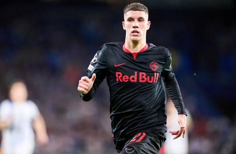 Petar Ratkov là tiền đạo trẻ người Serbia đang tỏa sáng trong màu áo Red Bull Salzburg